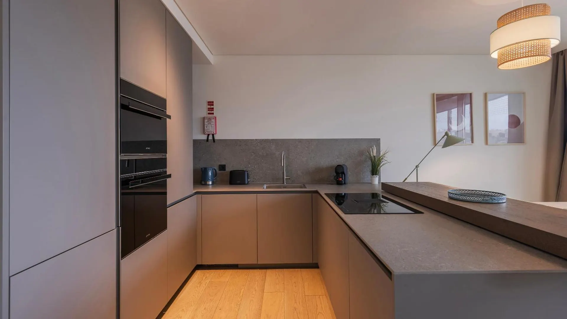 River View 1Bdr Apartment By Lovelystay Lisbona